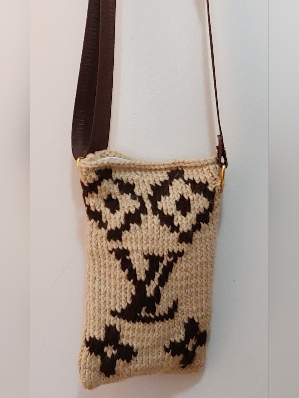 NEW Louis Vuitton Beige Knit Cellphone Case With Front Logo